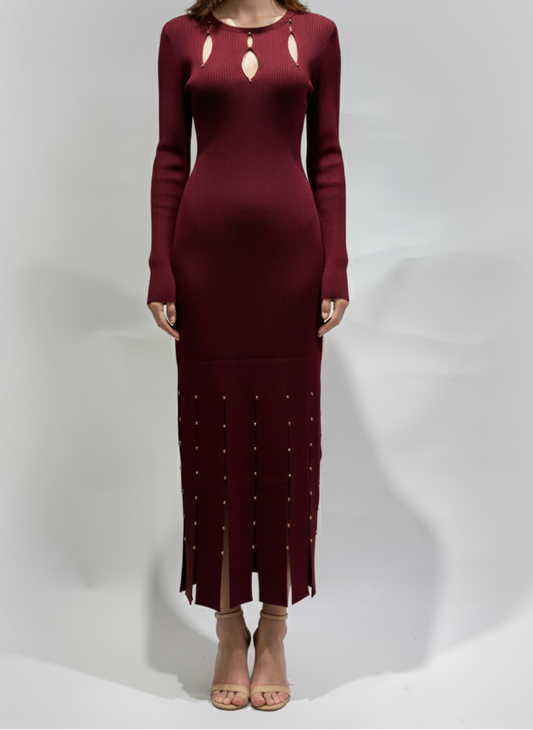 فستان ضيق بتفاصيل جميلة