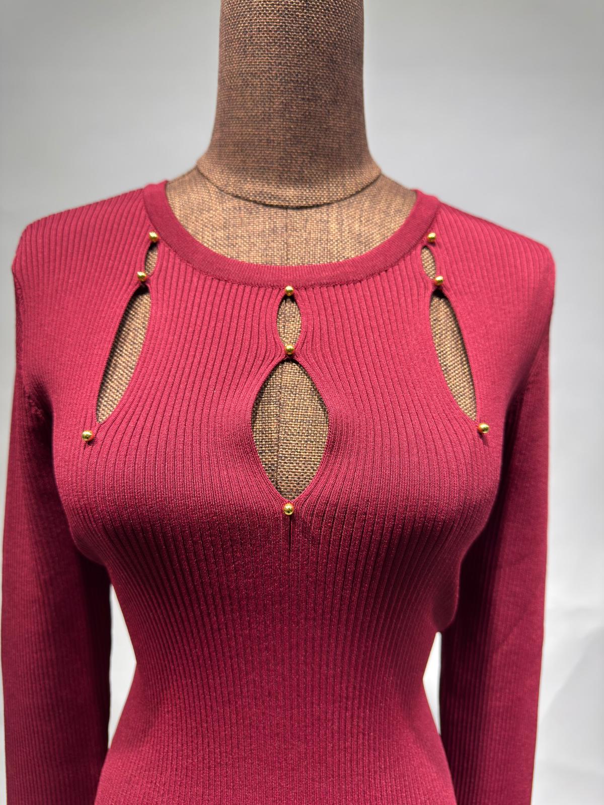 فستان ضيق بتفاصيل جميلة