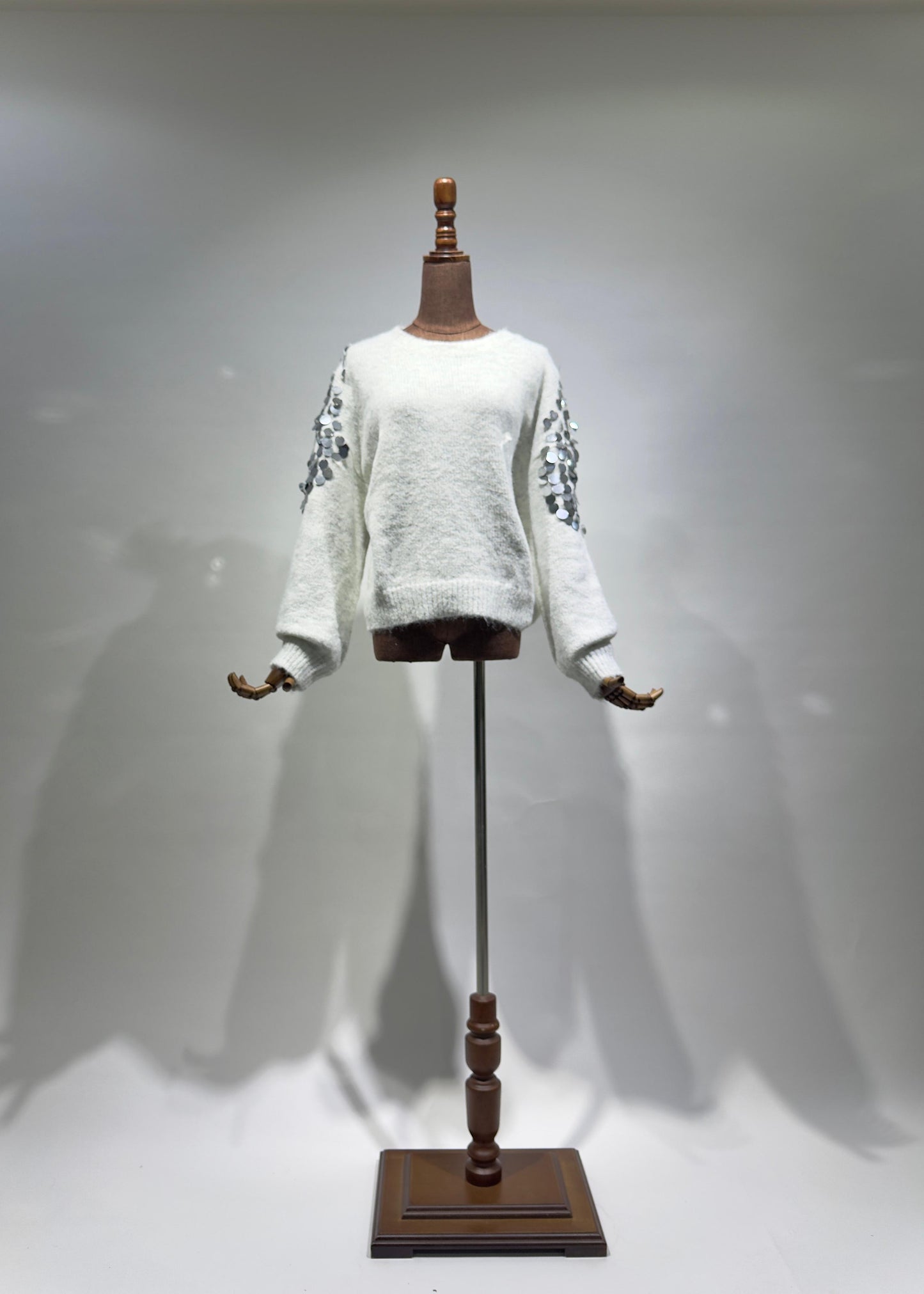 بلووزة صوف مع ترتر