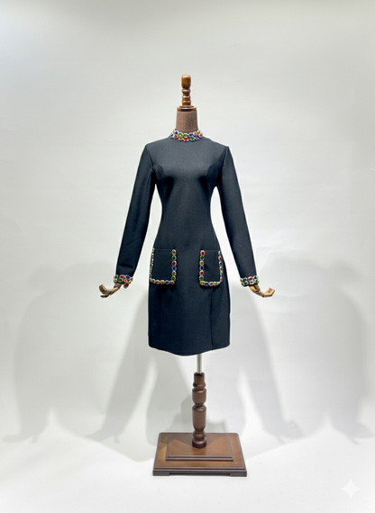 فستان اسود قصير