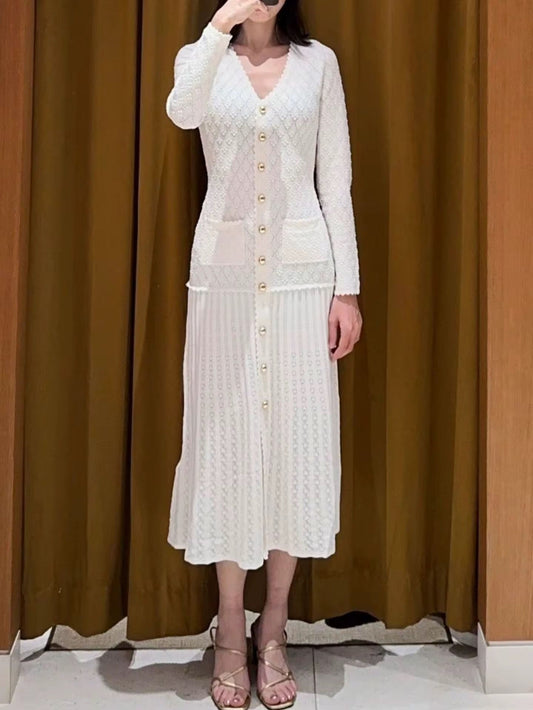 فستان ابيض كم طويل