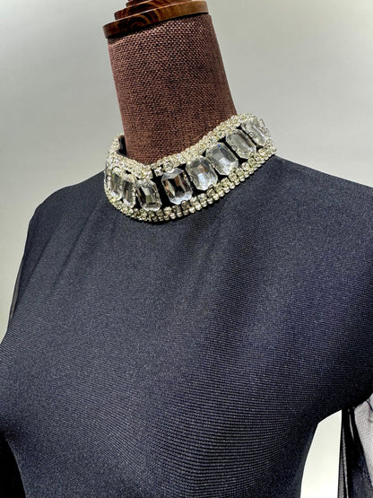 فستان اسود اكمام شيفون