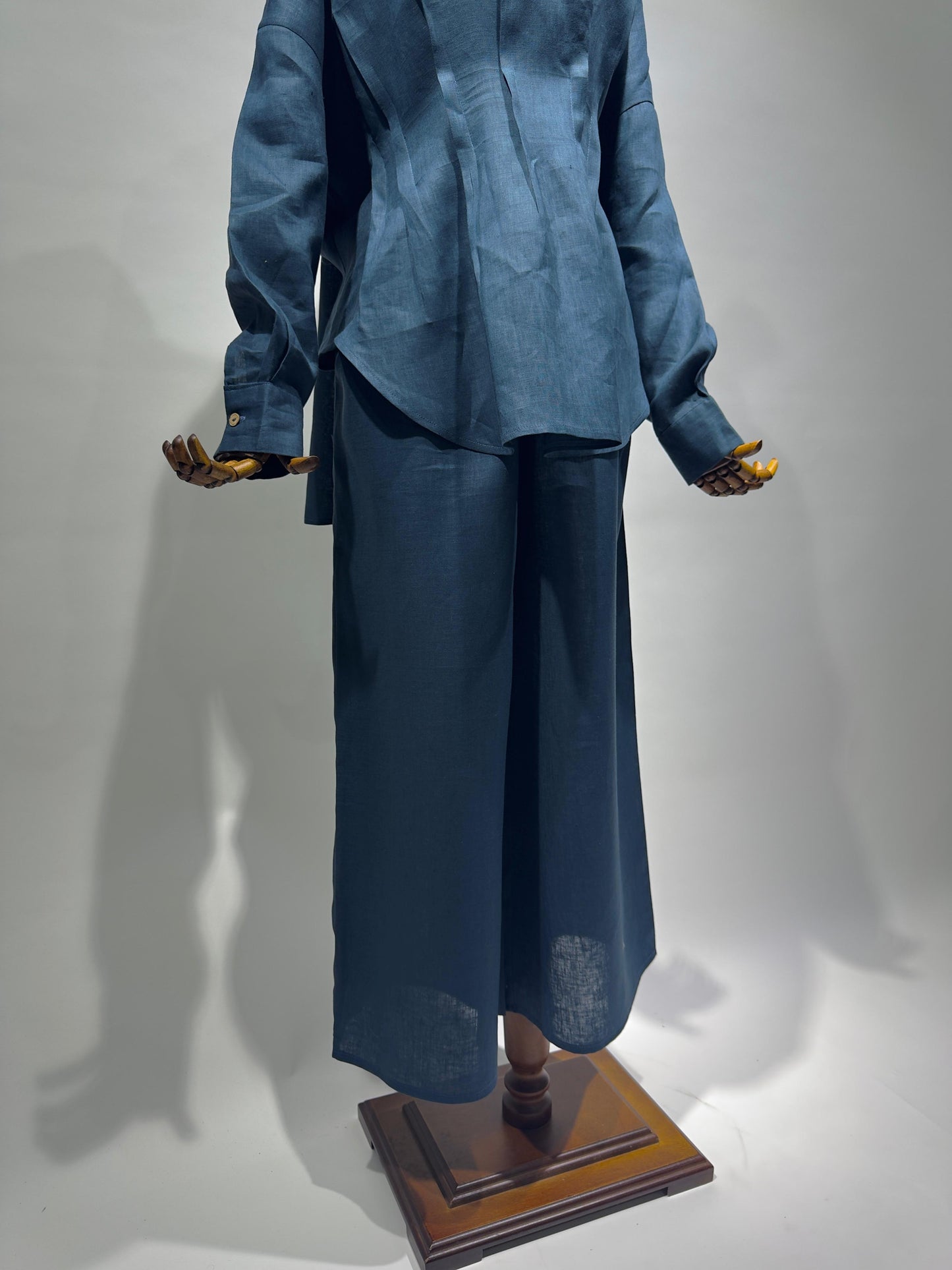 بدلة لينن قميص مع بنطلون