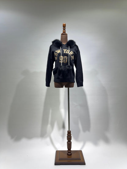 هودي مع ريش