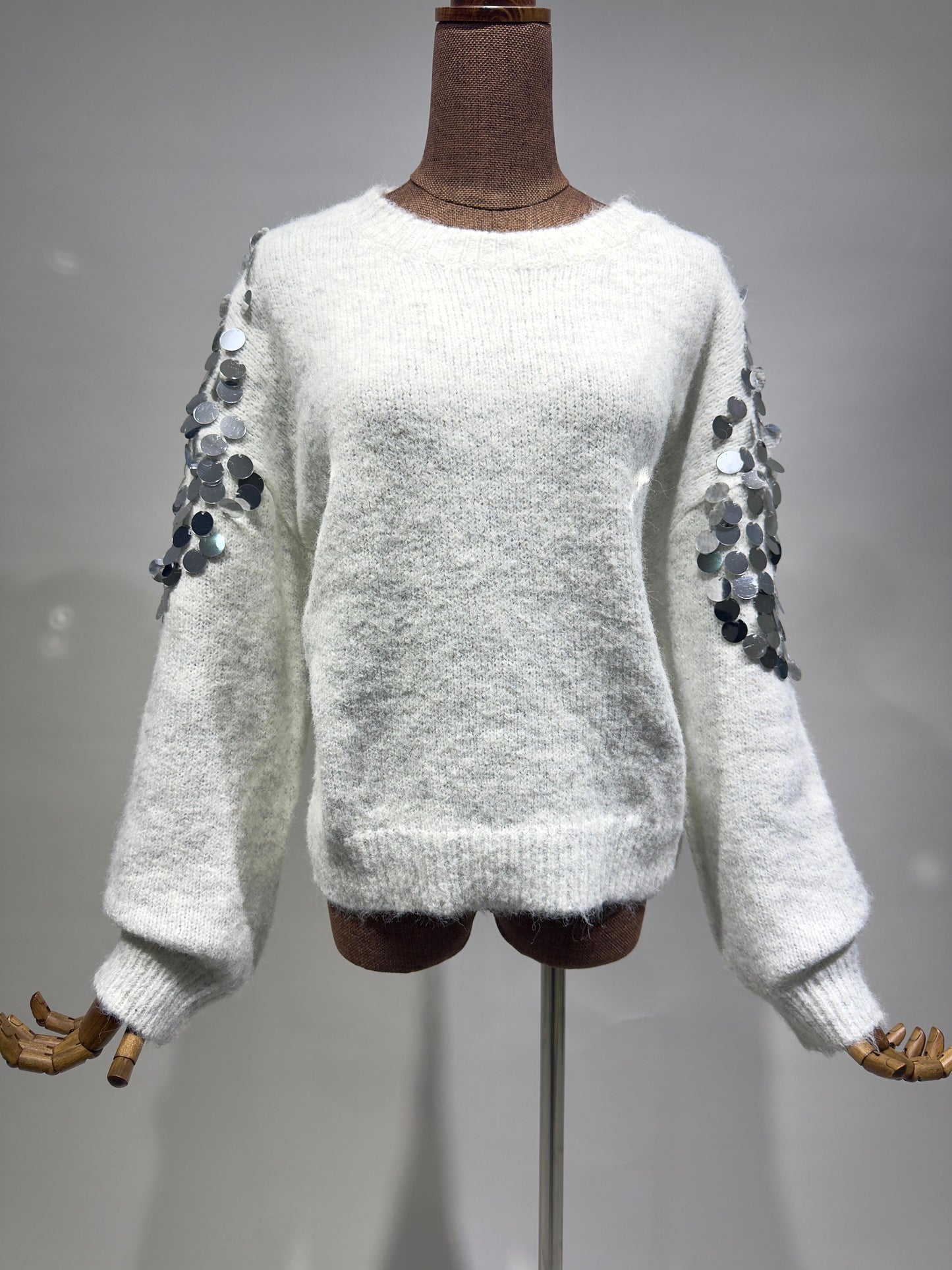 بلووزة صوف مع ترتر